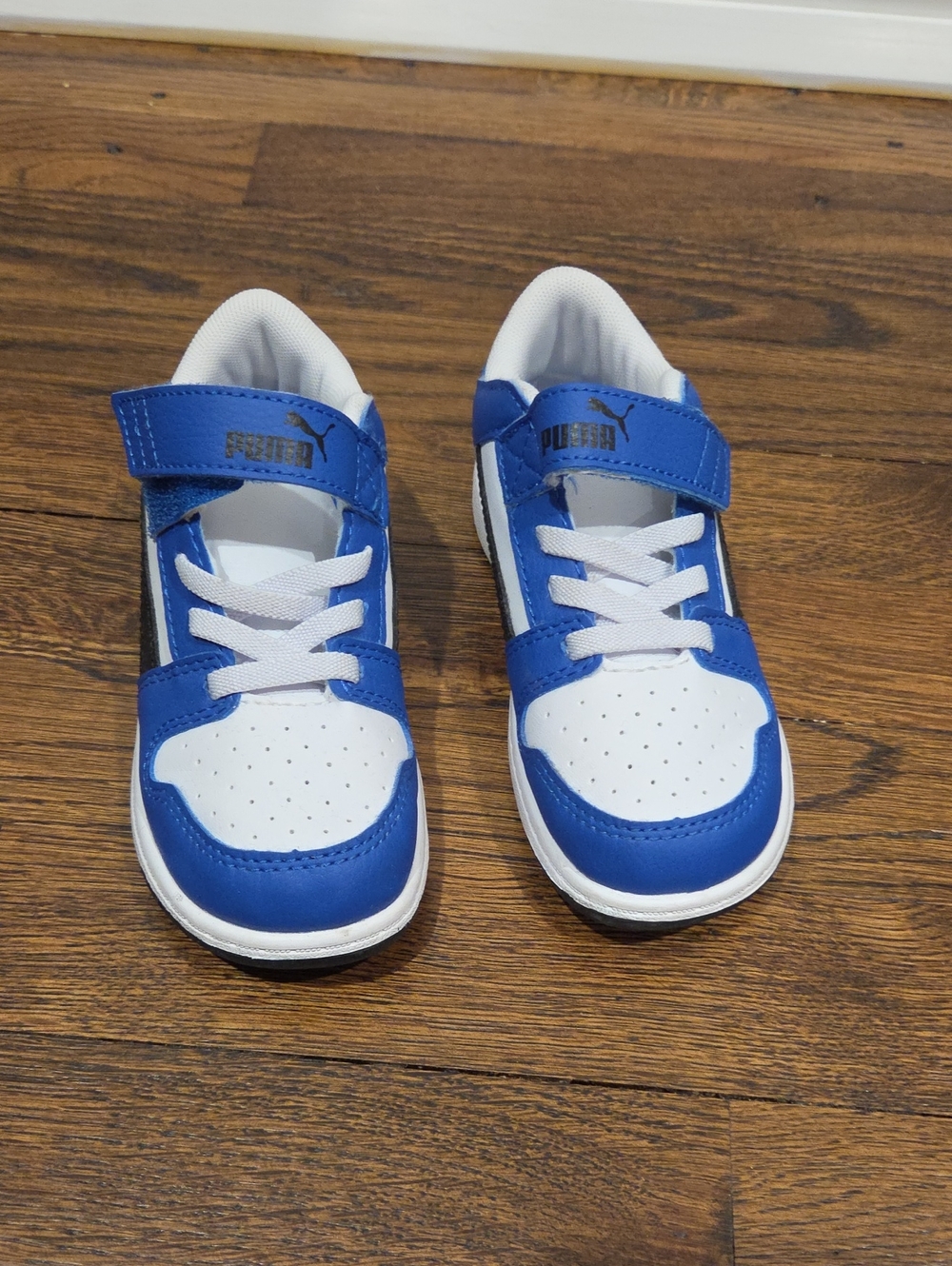 Puma Kids Blue and White Hook-and-Loop Sneakers